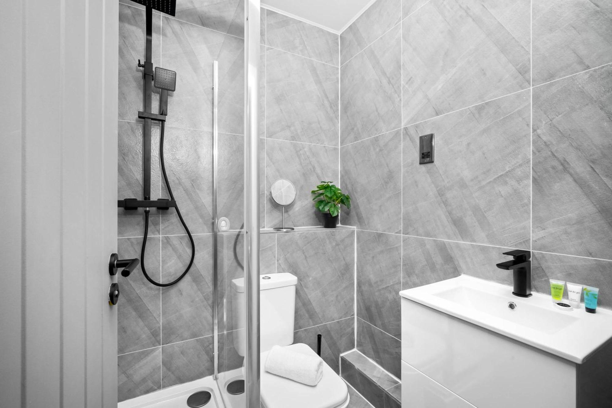 New Luxury Two Bedroom Apartment - City Centre - Netflix - Wifi - Top Rated - Jq 8Ah バーミンガム エクステリア 写真