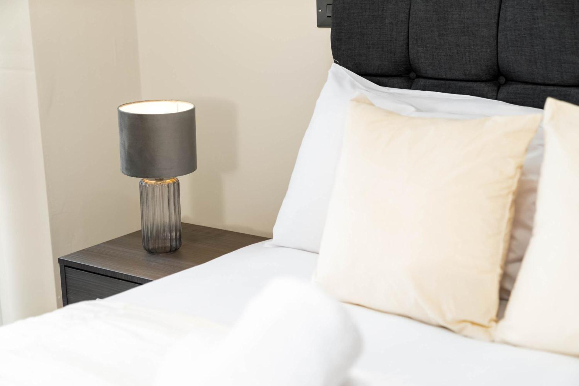 New Luxury Two Bedroom Apartment - City Centre - Netflix - Wifi - Top Rated - Jq 8Ah バーミンガム エクステリア 写真