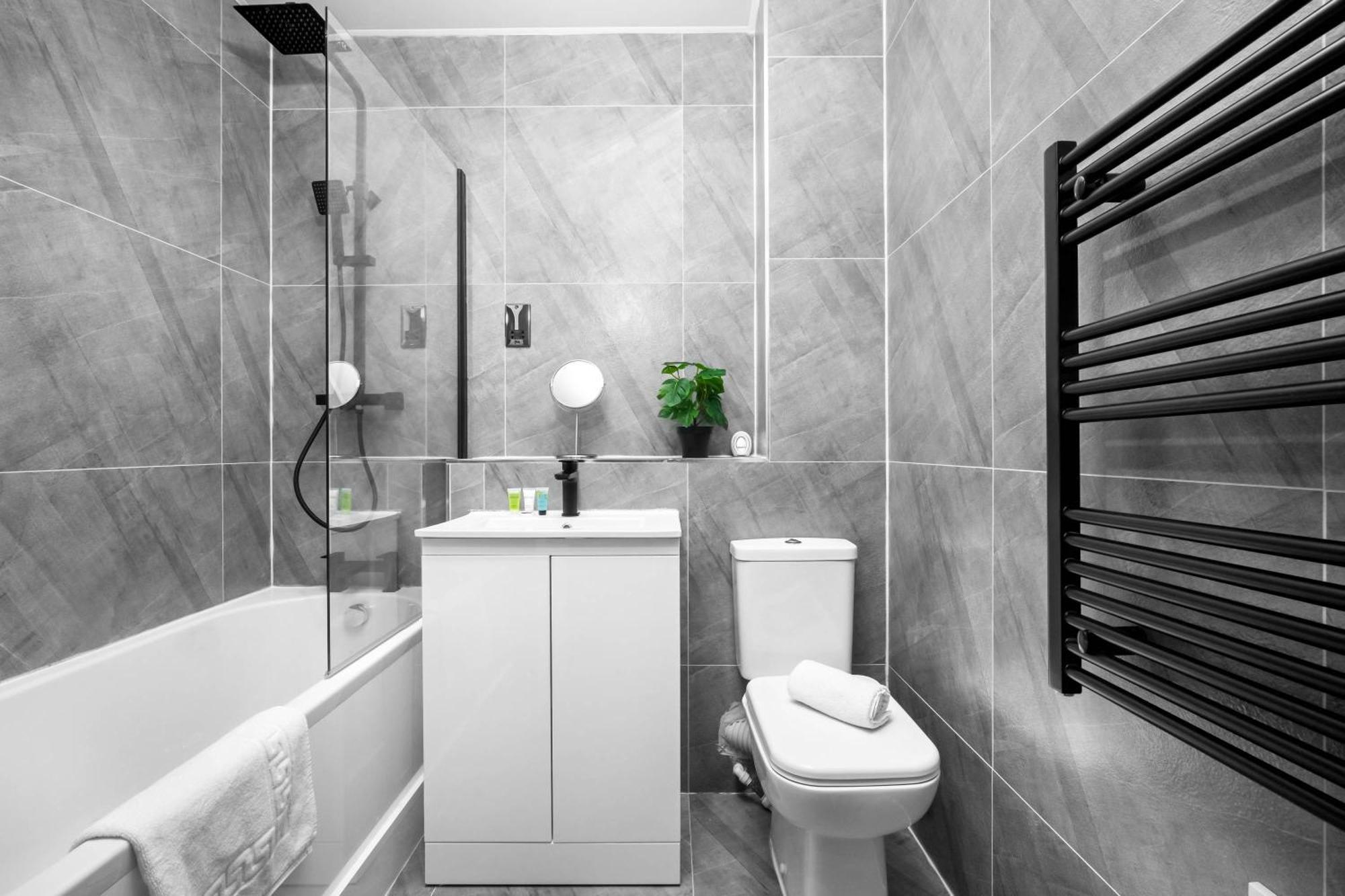 New Luxury Two Bedroom Apartment - City Centre - Netflix - Wifi - Top Rated - Jq 8Ah バーミンガム エクステリア 写真